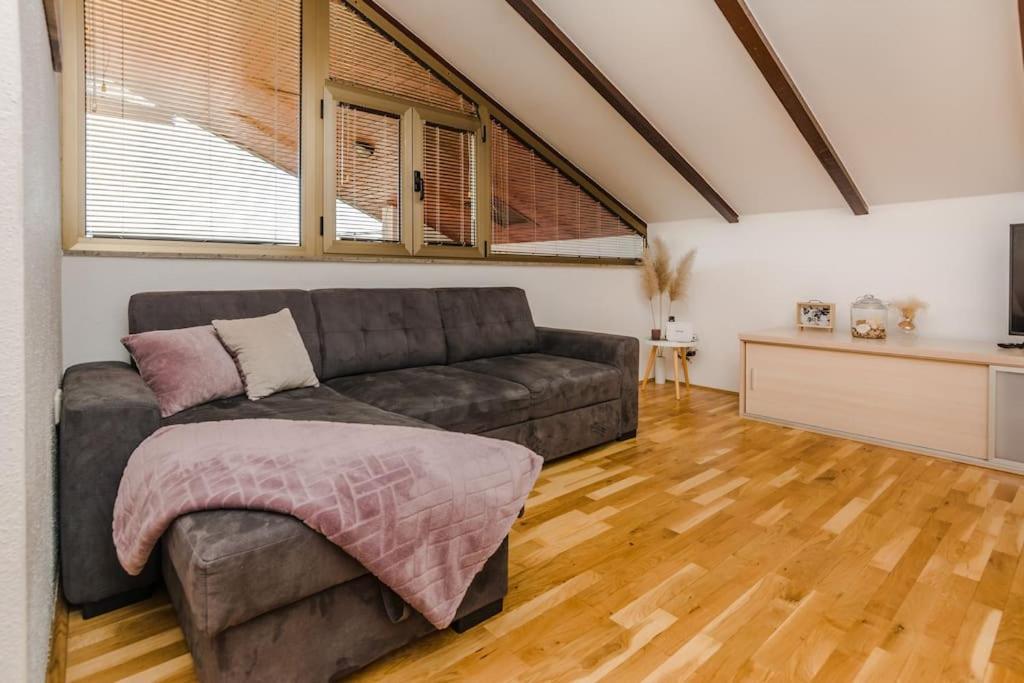 Apartment Roko - Up To 4 People With Free Parking Zadar Exterior foto