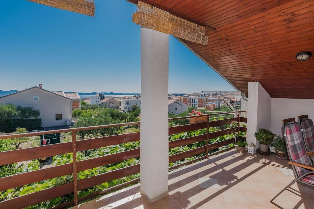 Apartment Roko - Up To 4 People With Free Parking Zadar Exterior foto